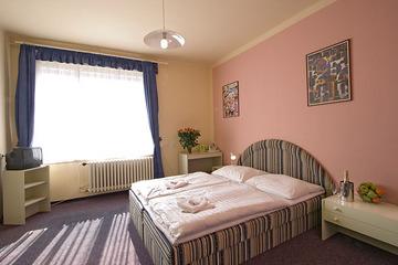 Hotel Stirka Praag Buitenkant foto