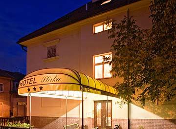 Hotel Stirka Praag Buitenkant foto